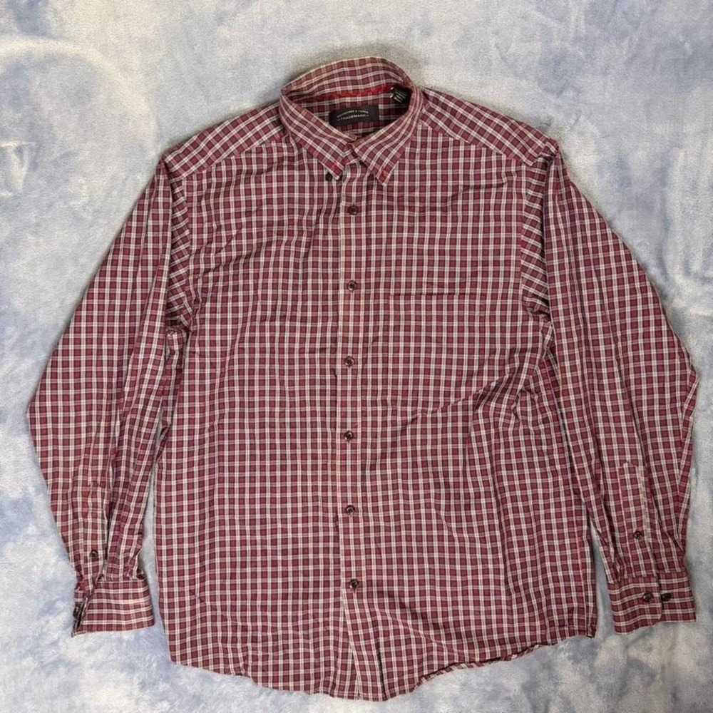 Roundtree‎ & Yorke Red + white plaid button-up shirt Size M